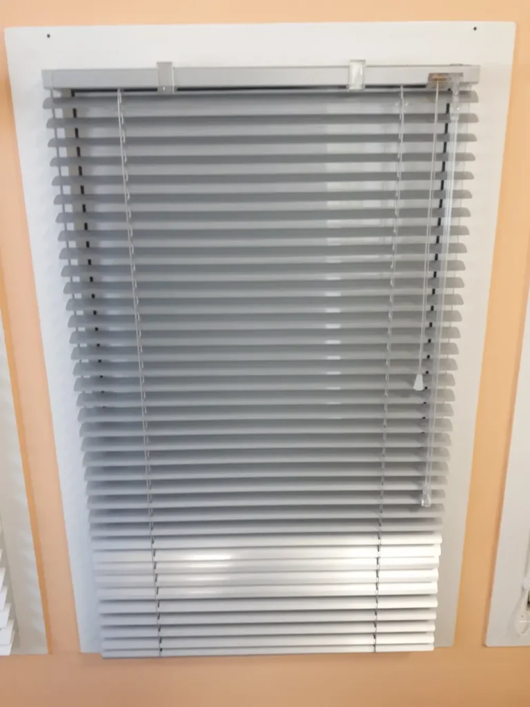 Efekt profesjonalnego montażu żaluzji aluminiowych